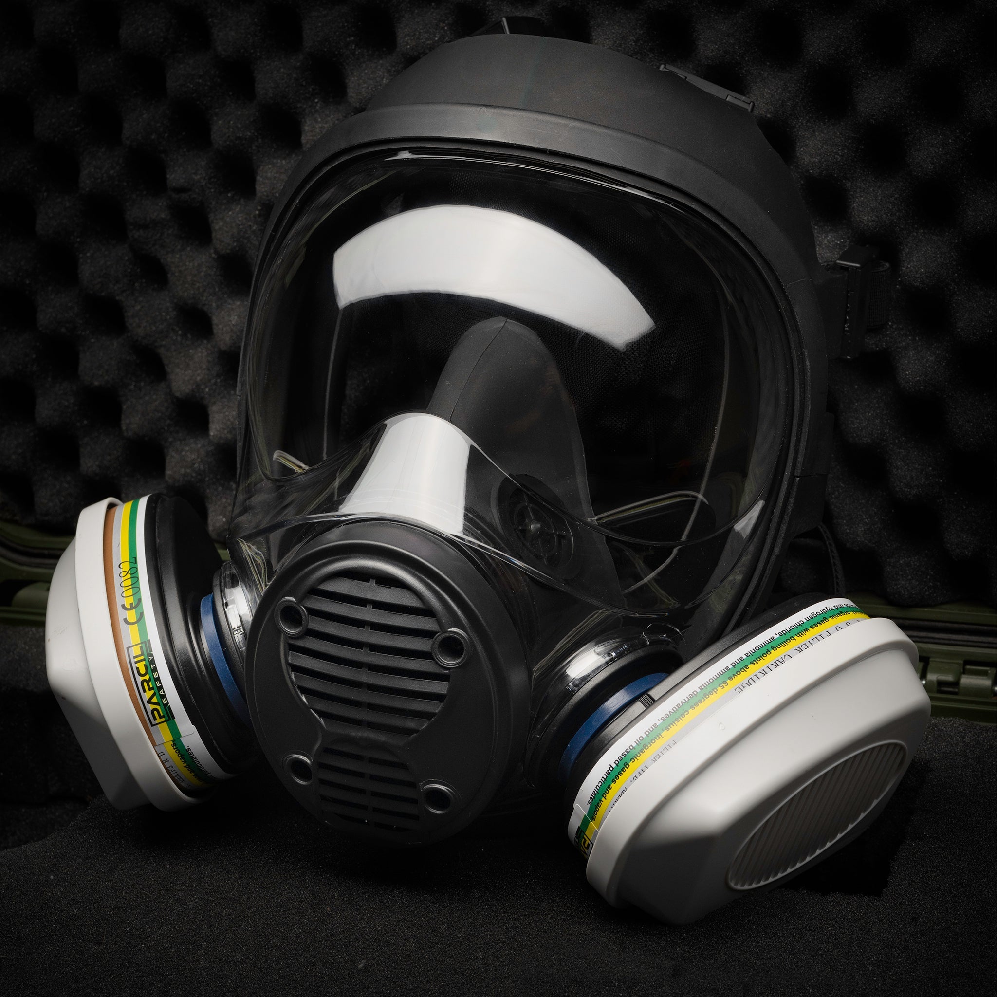 NB - 100B Industrial Respirator with Bayonet Style Filter Ports - Full Face Respirator with MaxPro P - 3 - 0 Multipurpose Filter Cartridges - Parcil Safety Respirators front side